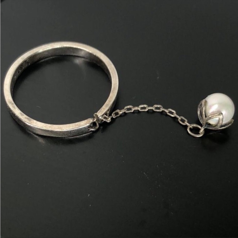 Tarnished silver pearl ring size 5.5